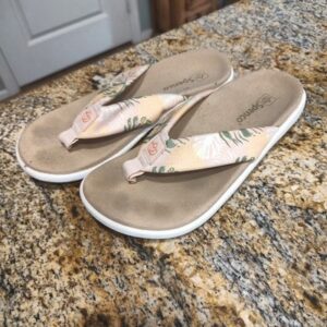 Spenco Women's Flip Flops Size 6.5B ID 37B Floral Design