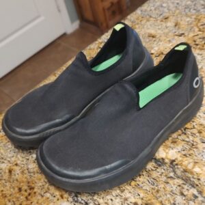 OOfos OOmg eeZe Low Recovery Slip On Shoes Sneakers Black Women's Sz 8