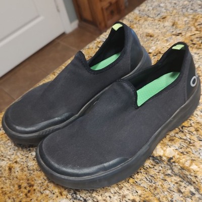 OOfos OOmg eeZe Low Recovery Slip On Shoes Sneakers Black Women's Sz 8