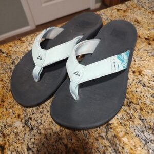 Reef Santa Ana Women's Flip Flops Sandals Arch Support Vegan Leather Mint Sz 9