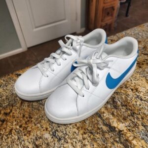 Nike White & Blue Sneakers Size 7 Model CQ9246-106