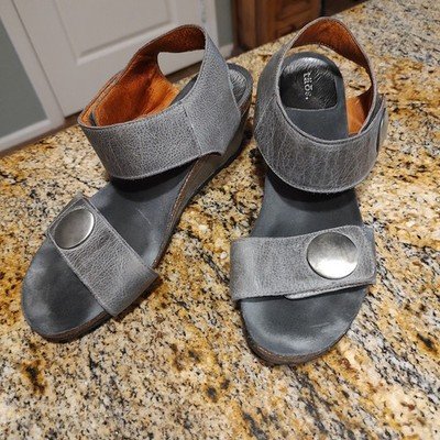 Taos Carousel 2 Platform Wedge Sandals Gray Ankle Strap Cork Mid Heel Sz US 11