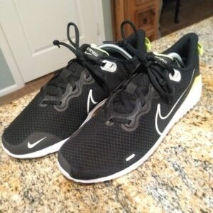 Nike Renew Ride Running Shoes Sneakers Black/Gray/Volt CD0311-007 Men's Sz 10.5