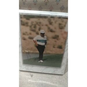 Lee Trevino signed autographed 8x10 Picture.
