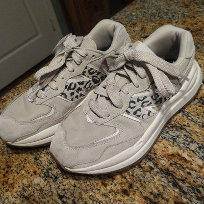 EUC New Balance 57/40 Timberwolf Leopard Gray Sneakers W5740APB Women's US 8 B