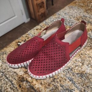 Ilse Jacobsen Red Slip-On Shoes Size 40 US 9