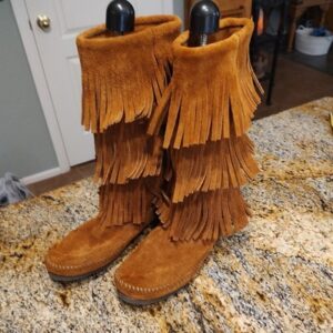 Minnetonka 3-Layer Fringe Women's Size 7 Brown Suede Pull On Moccasin Boots 1632