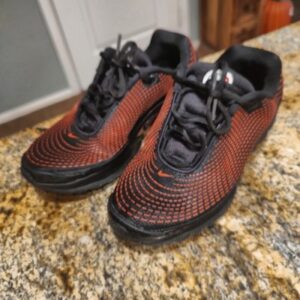 Nike Air Max Sneakers Red & Black Size 6.5Y Model FB8987-006