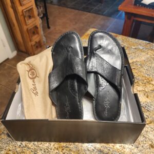 Rare Born Monroe Black Sandals Size 11 USA Model M3722