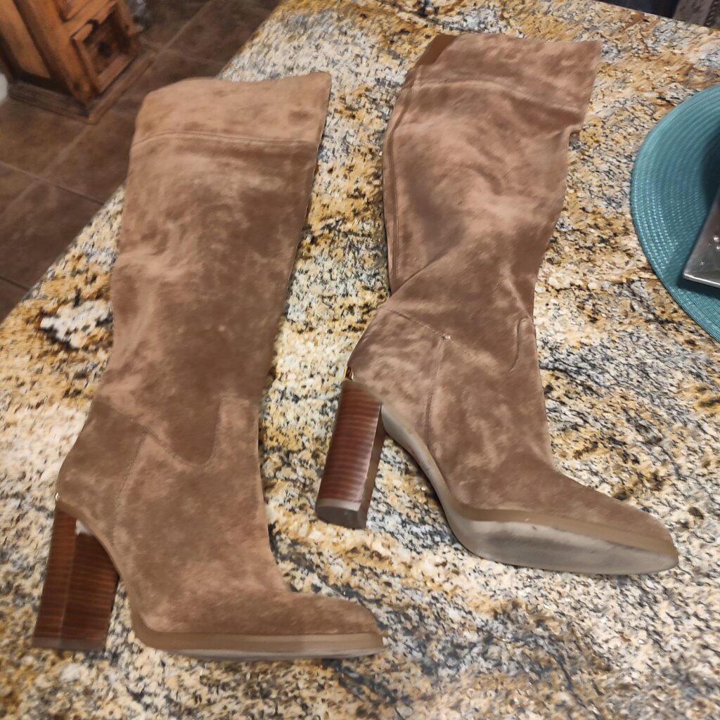MICHAEL KORS Tan Suede Knee-High Boots Womens 6M Gently Used Gold Hardware