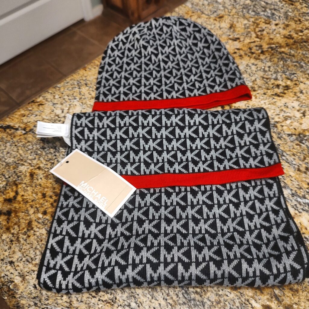 NEW Michael Kors Unisex Hat Scarf Set O/S Black White Red Acrylic NWT