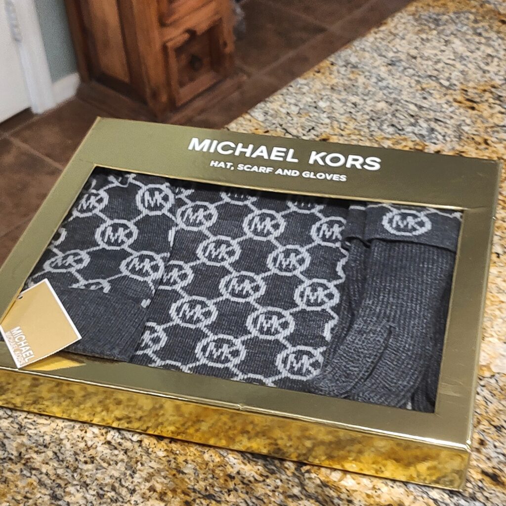 NEW Michael Kors Hat Scarf Gloves Set OS Charcoal Gray Derby Pearl 539754C