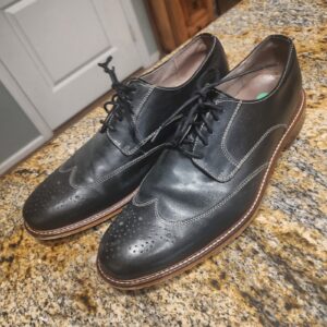 BANANA REPUBLIC Mens 9M Black Leather Wingtip Brogue Dress Shoes Gently Used
