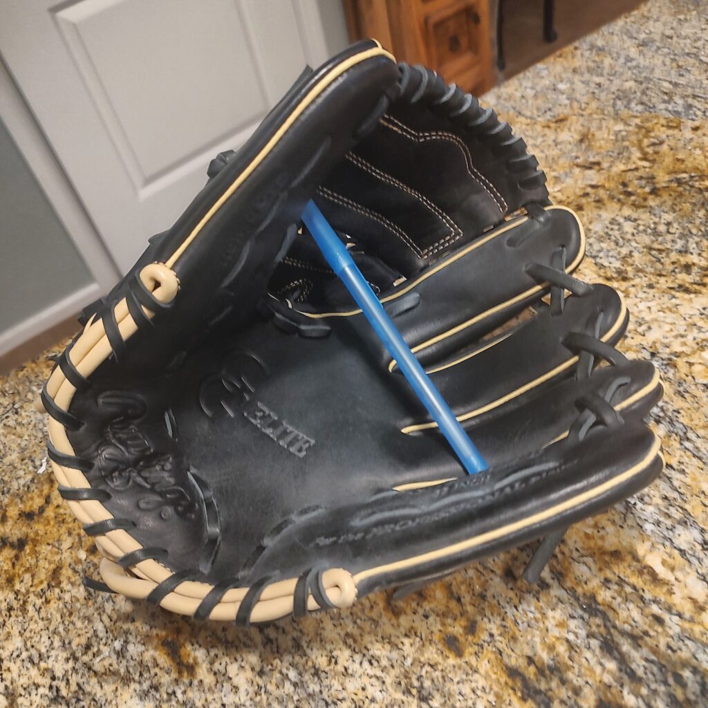 Rawlings GG ELITE GGE120ZPB 12" Baseball Glove Black Tan Excellent Condition
