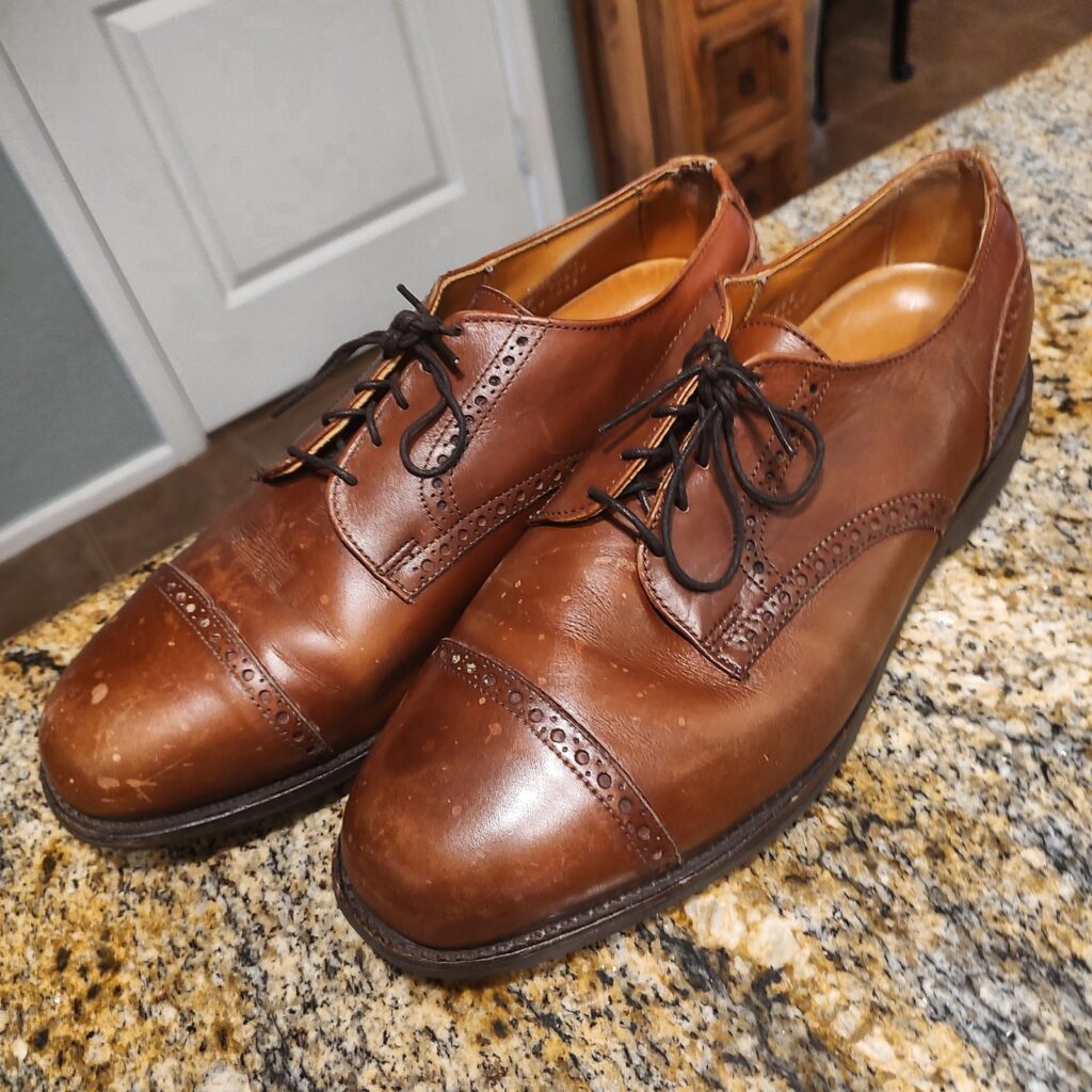 Allen Edmonds Mens Brown Leather Dress Shoes 10 EEE Vibram Sole Used