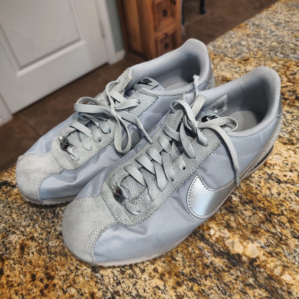 Nike Cortez Womens US 8.5 Glacier Blue Silver Accents Sneakers Gently Used