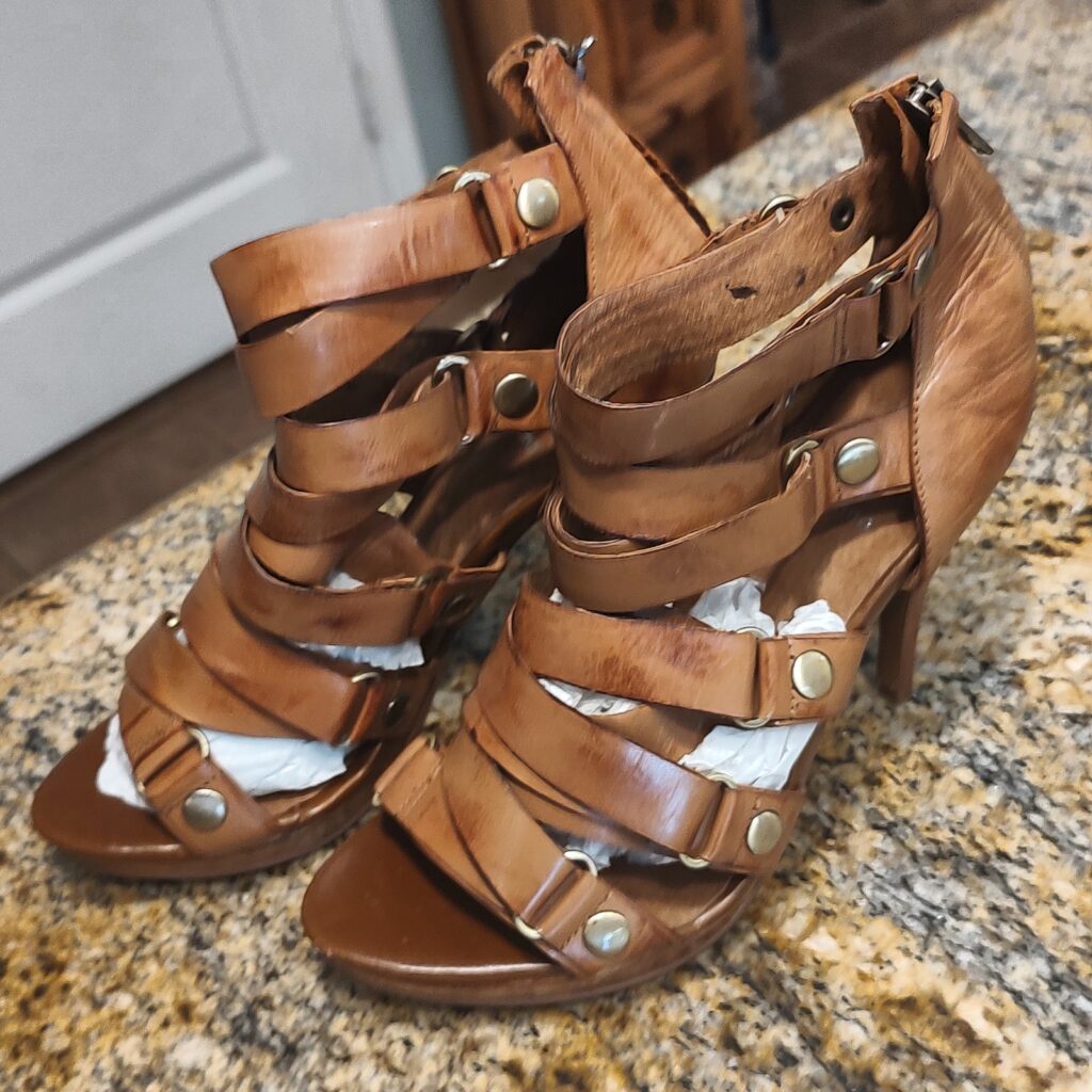 Givanno Women's Brown Leather Gladiator Heels Size 8 Gently Used