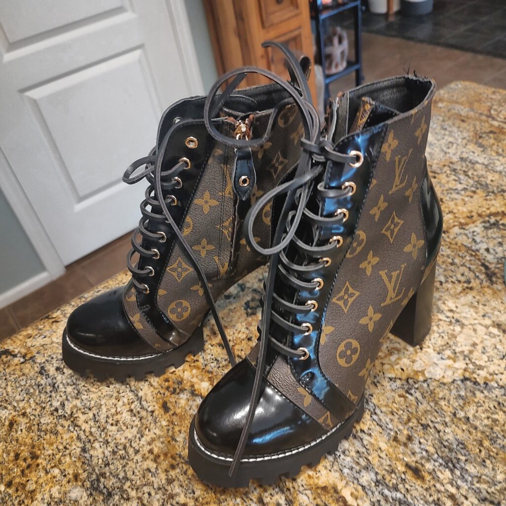 Louis Vuitton Star Trail Ankle Boots Womens 10 Monogram Patent Leather Brown Exc