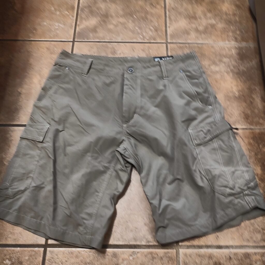 KUHL Mens Cargo Shorts 34 Olive Green Nylon Spandex Hiking Excellent Condition