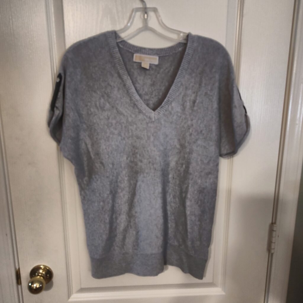 MICHAEL Michael Kors Womens XL Grey Short Sleeve Knit Top Gently Used Minor Pill
