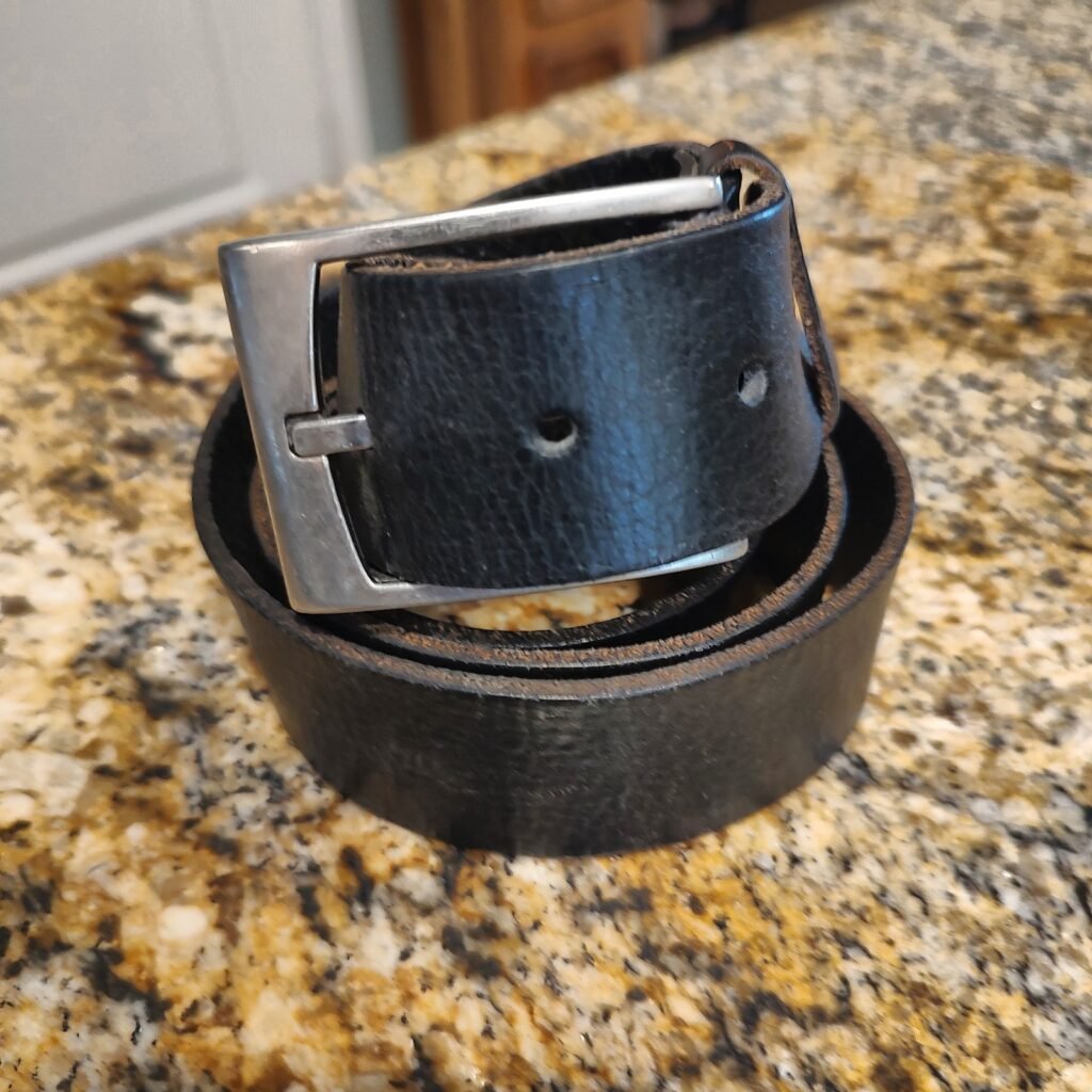 Levi's Men's Black Genuine Leather Belt 11LV02FU Size 38/95 Used Moderate Wear