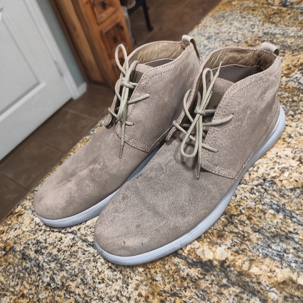 Johnnie-O Chill Chukka Boots Men's 10M Taupe Suede Leather Gently Used