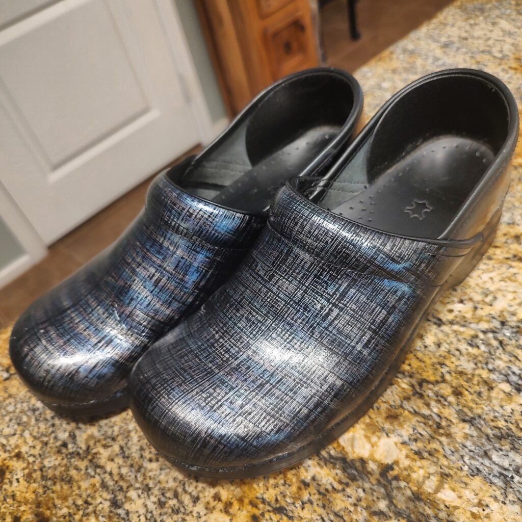 Dansko Clogs Womens 42 Black Metallic Plaid Leather Gently Used Slip On
