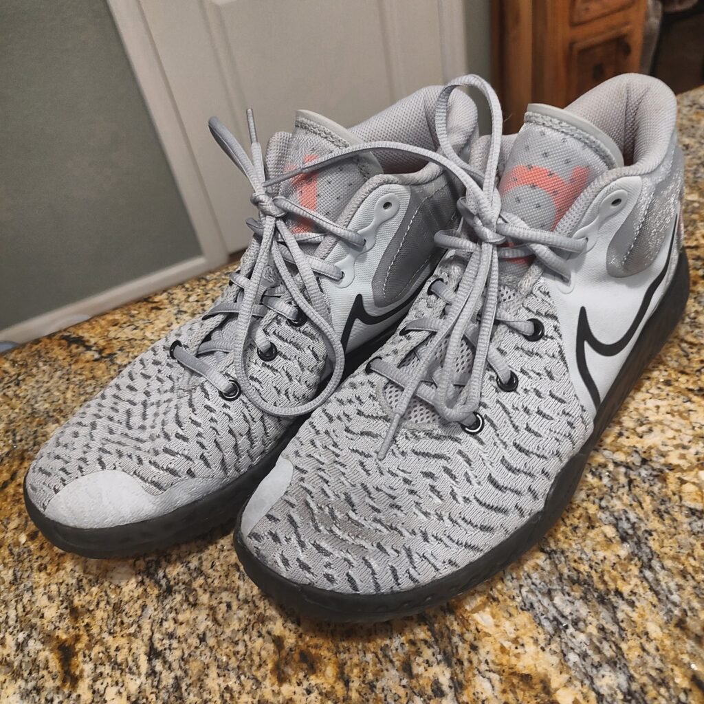 Nike KD Trey 5 VIII CK2090-001 Men's US 10 Basketball Shoes Light Smoke Grey Use