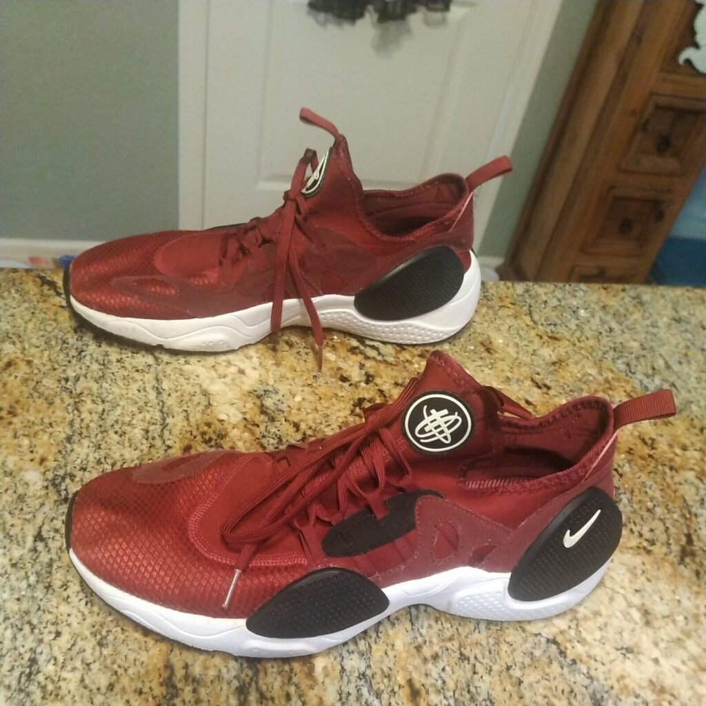 Nike Huarache E.D.G.E. TXT Team Red/White/Black Men's Size 11 AIR AO1697