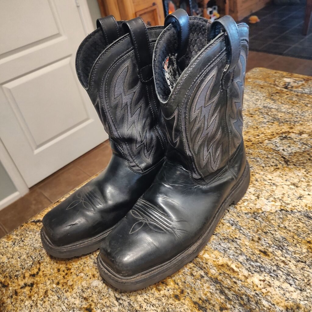 Red Wing 2208 Black Leather Safety Toe Work Boots Men's 10 US Moderately Worn